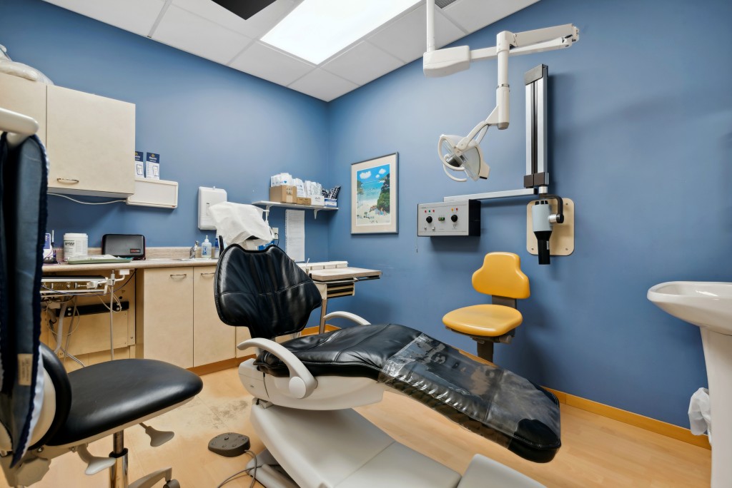 spring dental clinic near me